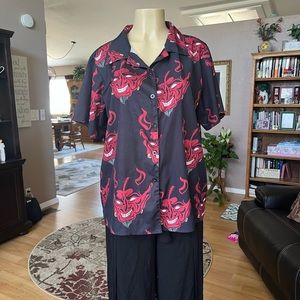 Rumwe “you little devil” short sleeve shirt-size M